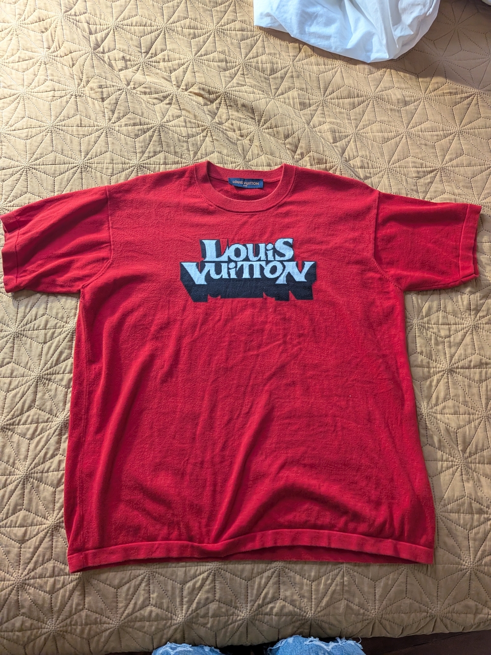 AUTHENTIC Louis Vuitton Red Short-Sleeve Logo Short Sleeve Crewneck